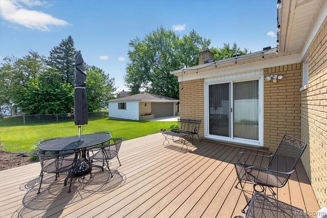 7026 London Court, Canton, MI 48187