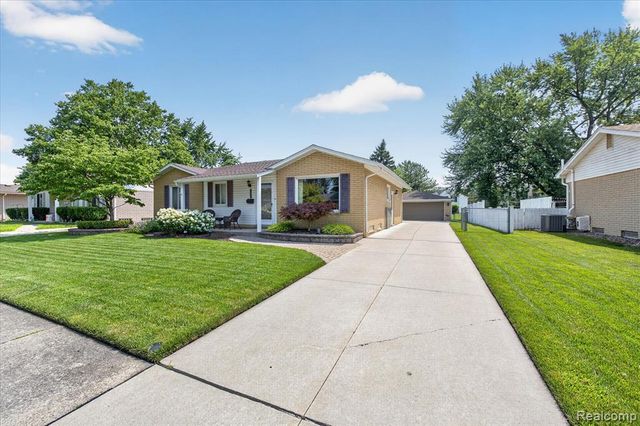 7026 London Court, Canton, MI 48187