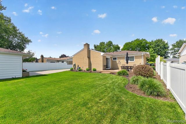 7026 London Court, Canton, MI 48187