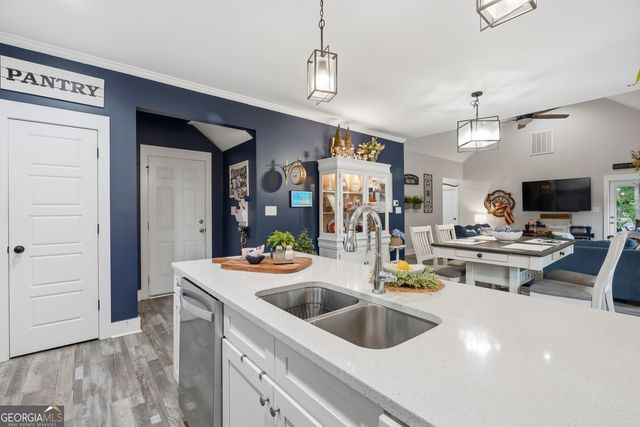221 Diamond Place, Gray, GA 31032