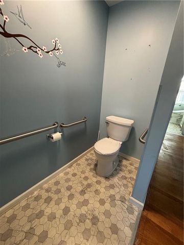 2900 S Appleton Avenue, Independence, MO 64052