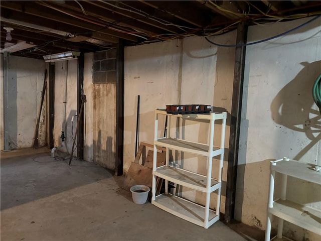 2900 S Appleton Avenue, Independence, MO 64052