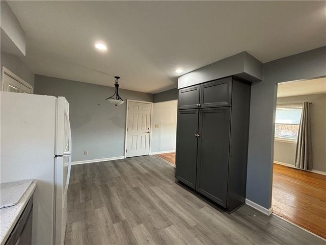 2900 S Appleton Avenue, Independence, MO 64052