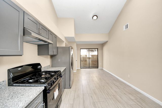 6011 Shady Manor Drive, Katy, TX 77449