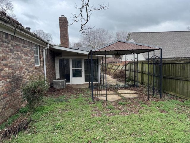 505 LENNANWOOD AVE, Covington, TN 38019