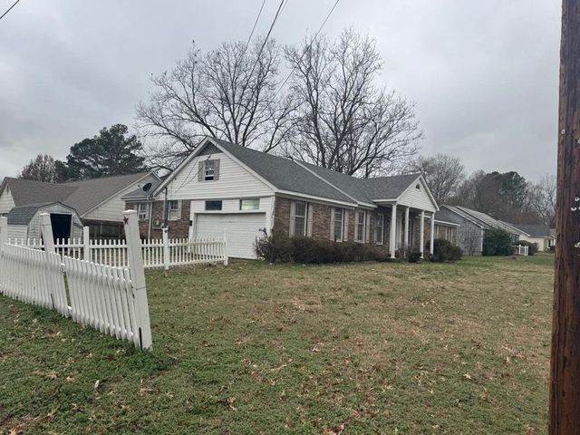 505 LENNANWOOD AVE, Covington, TN 38019