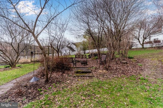 872 WALTONVILLE RD, Hummelstown, PA 17036