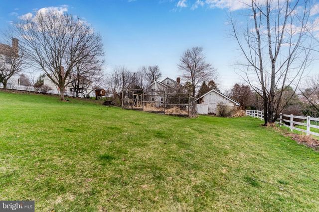 872 WALTONVILLE RD, Hummelstown, PA 17036