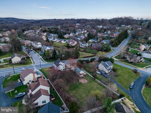 872 WALTONVILLE RD, Hummelstown, PA 17036