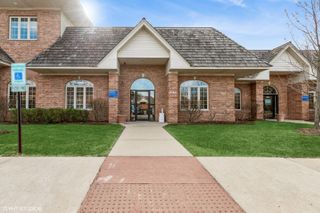 1880 W Winchester Road 107, Libertyville, IL 60048