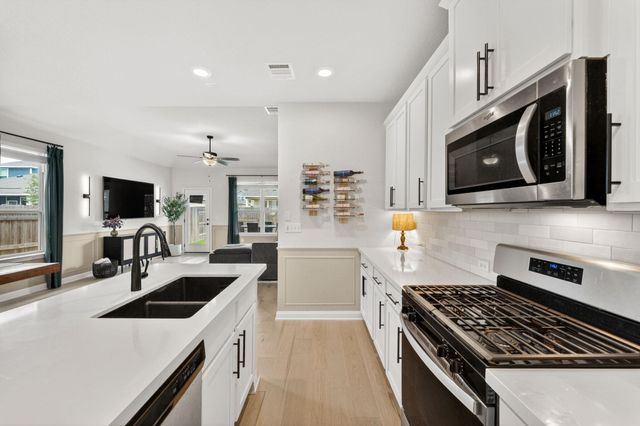 8604 Cottage Rose DR, Austin, TX 78744