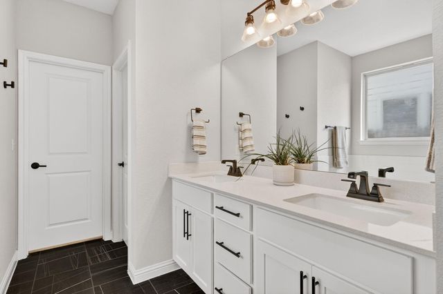 8604 Cottage Rose DR, Austin, TX 78744