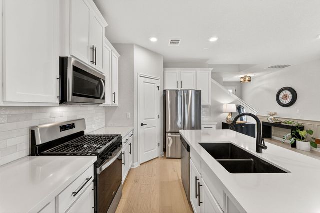 8604 Cottage Rose DR, Austin, TX 78744