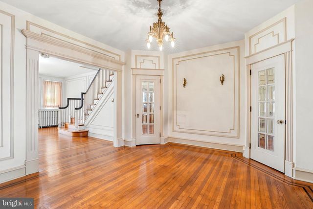 5330 N SYDENHAM ST, Philadelphia, PA 19141