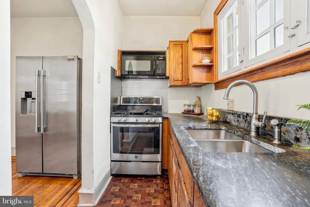 5330 N SYDENHAM ST, Philadelphia, PA 19141