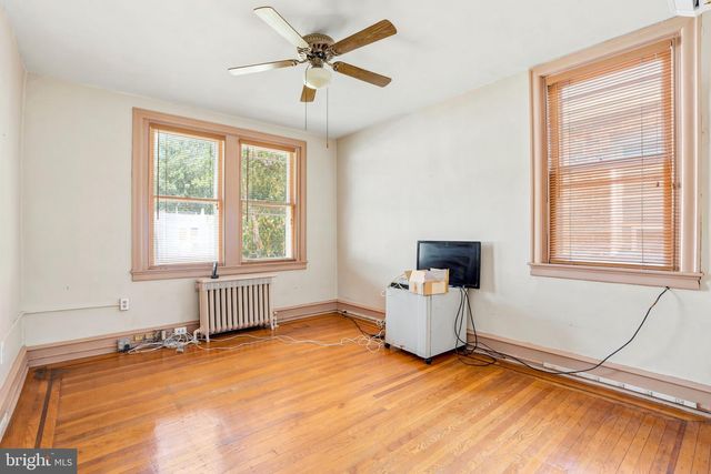 5330 N SYDENHAM ST, Philadelphia, PA 19141