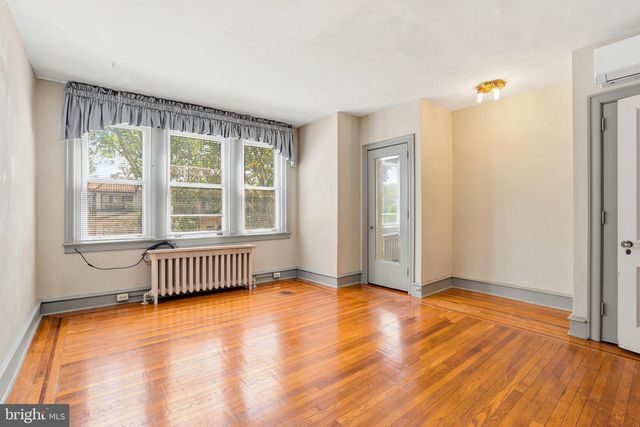 5330 N SYDENHAM ST, Philadelphia, PA 19141