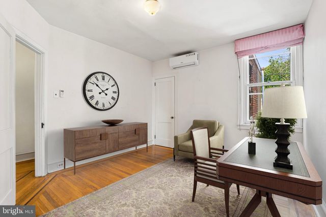 5330 N SYDENHAM ST, Philadelphia, PA 19141