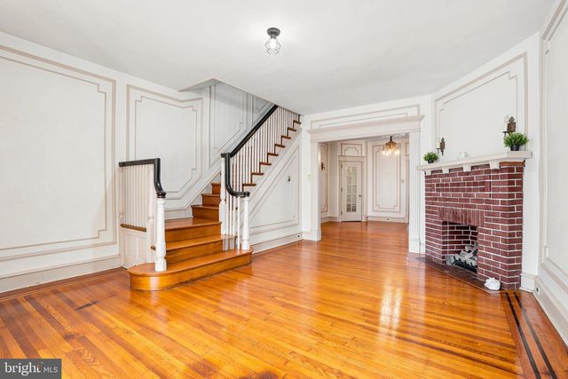 5330 N SYDENHAM ST, Philadelphia, PA 19141