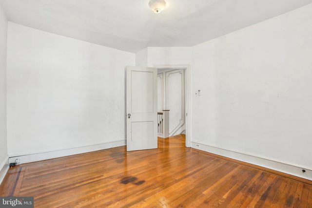 5330 N SYDENHAM ST, Philadelphia, PA 19141