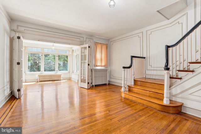 5330 N SYDENHAM ST, Philadelphia, PA 19141