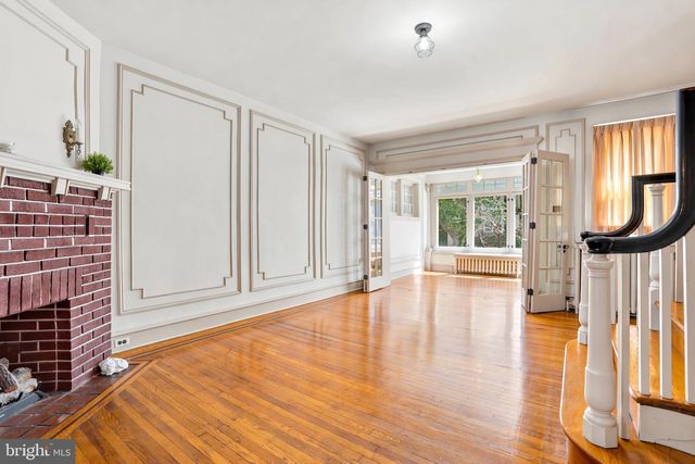 5330 N SYDENHAM ST, Philadelphia, PA 19141
