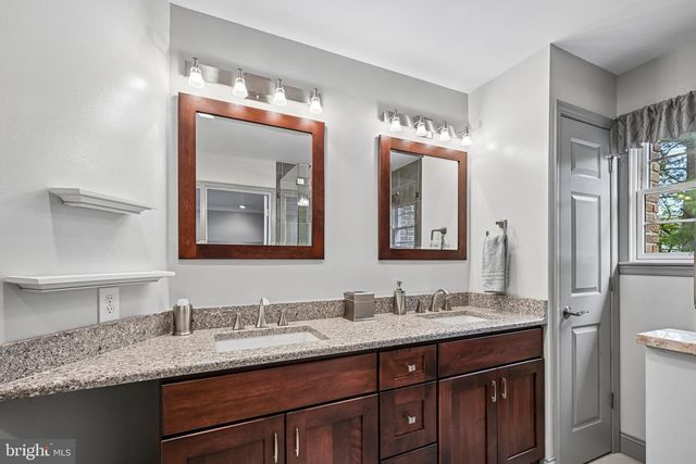 109 KINGSDALE AVE, Cherry Hill, NJ 08003