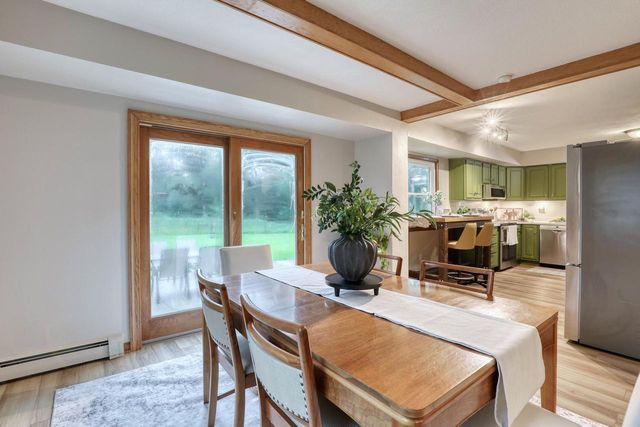 W304S2745 Green Meadow LANE, Waukesha, WI 53188
