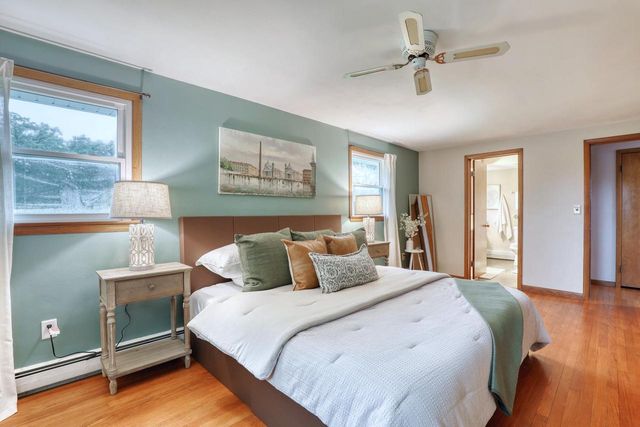 W304S2745 Green Meadow LANE, Waukesha, WI 53188