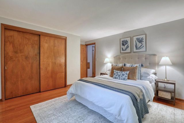 W304S2745 Green Meadow LANE, Waukesha, WI 53188