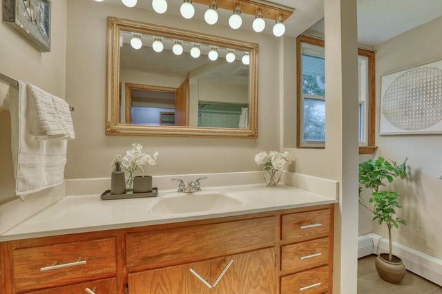 W304S2745 Green Meadow LANE, Waukesha, WI 53188