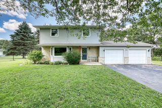 W304S2745 Green Meadow LANE, Waukesha, WI 53188