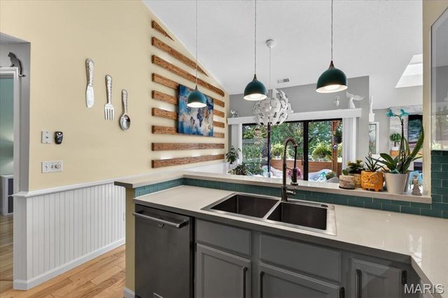 222 Hemingway Lane G, Weldon Spring, MO 63304