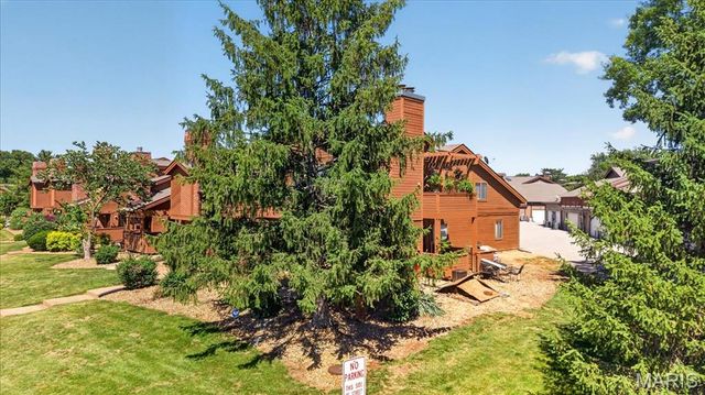 222 Hemingway Lane G, Weldon Spring, MO 63304