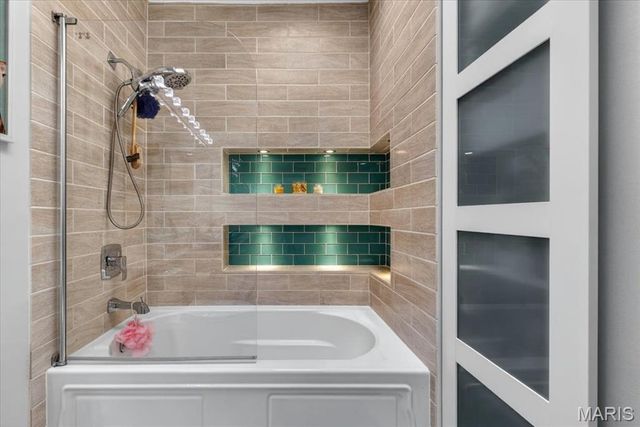 222 Hemingway Lane G, Weldon Spring, MO 63304