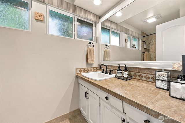 239 SW 184th Street, Normandy Park, WA 98166