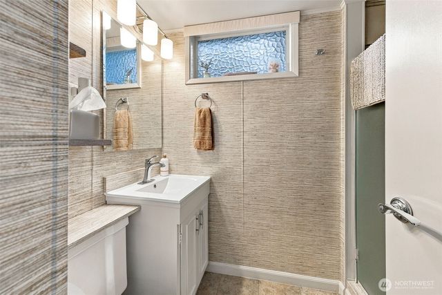 239 SW 184th Street, Normandy Park, WA 98166