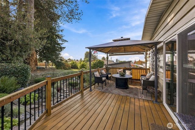 239 SW 184th Street, Normandy Park, WA 98166