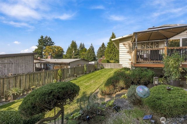 239 SW 184th Street, Normandy Park, WA 98166