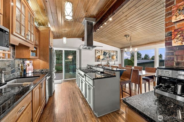 239 SW 184th Street, Normandy Park, WA 98166