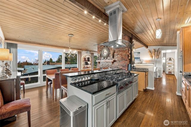 239 SW 184th Street, Normandy Park, WA 98166