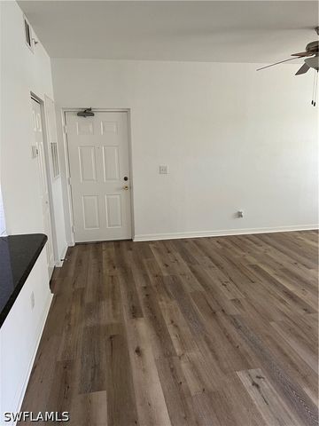 4720 Saint Croix LN 118, Naples, FL 34109