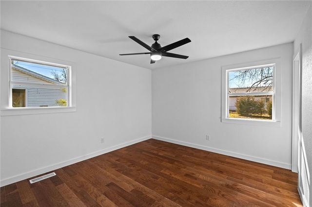 208 13th Street, Bentonville, AR 72712