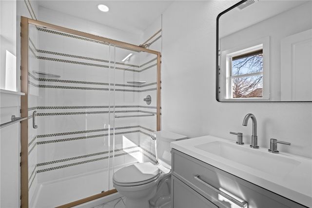 208 13th Street, Bentonville, AR 72712