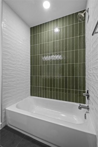 208 13th Street, Bentonville, AR 72712