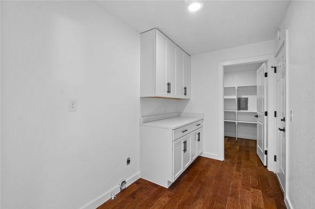 208 13th Street, Bentonville, AR 72712