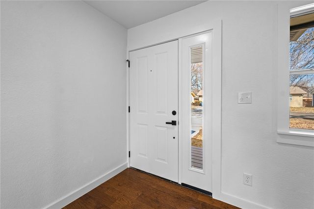 208 13th Street, Bentonville, AR 72712