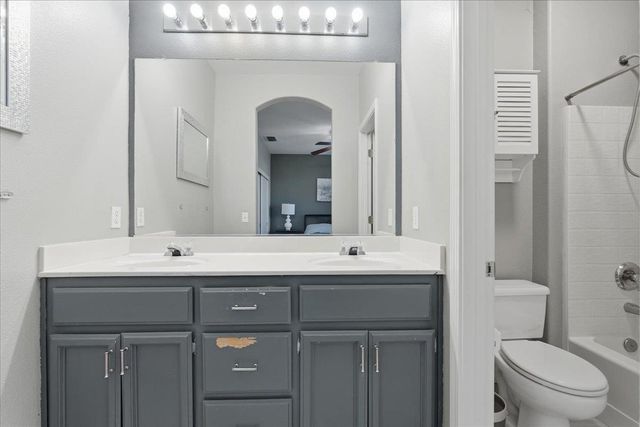 2210 Geary St, West Sacramento, CA 95691