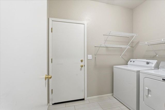 2210 Geary St, West Sacramento, CA 95691