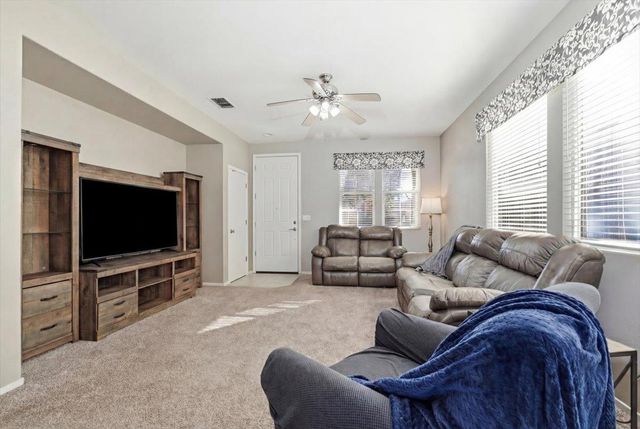 2210 Geary St, West Sacramento, CA 95691